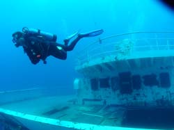 Swimming diver on the Vandenberg wreck in Key West